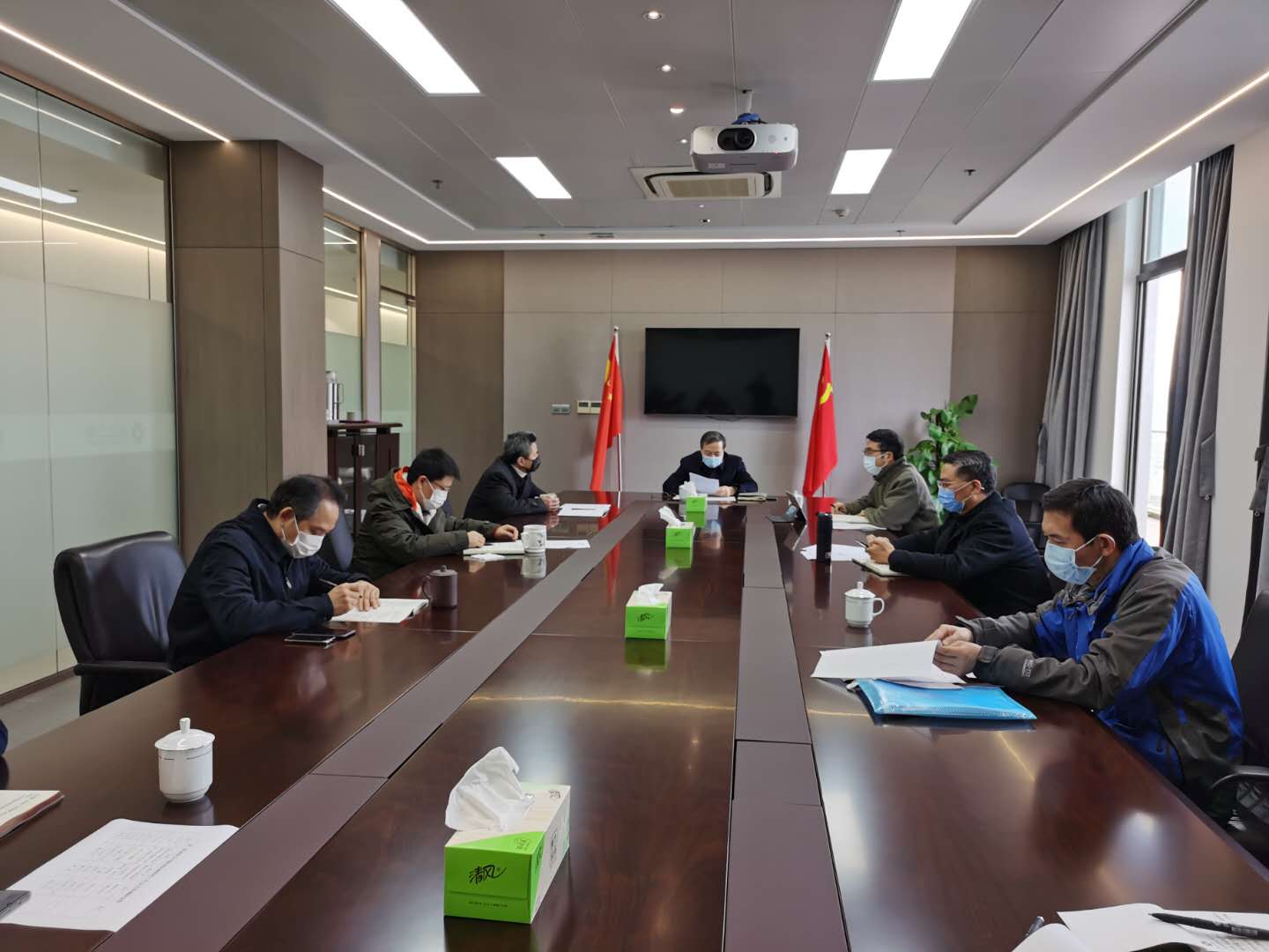 集團(tuán)黨委召開(kāi)疫情防控和復(fù)工復(fù)產(chǎn)專題會(huì)議